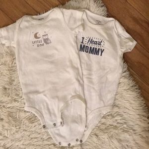 Like new Carter’s Onesie (x2)